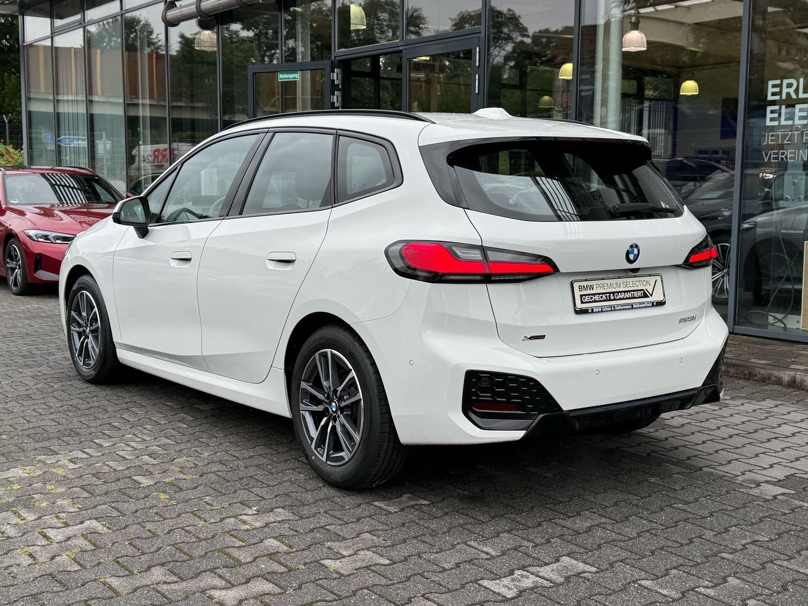 BMW 223 Active Tourer - Bild 4