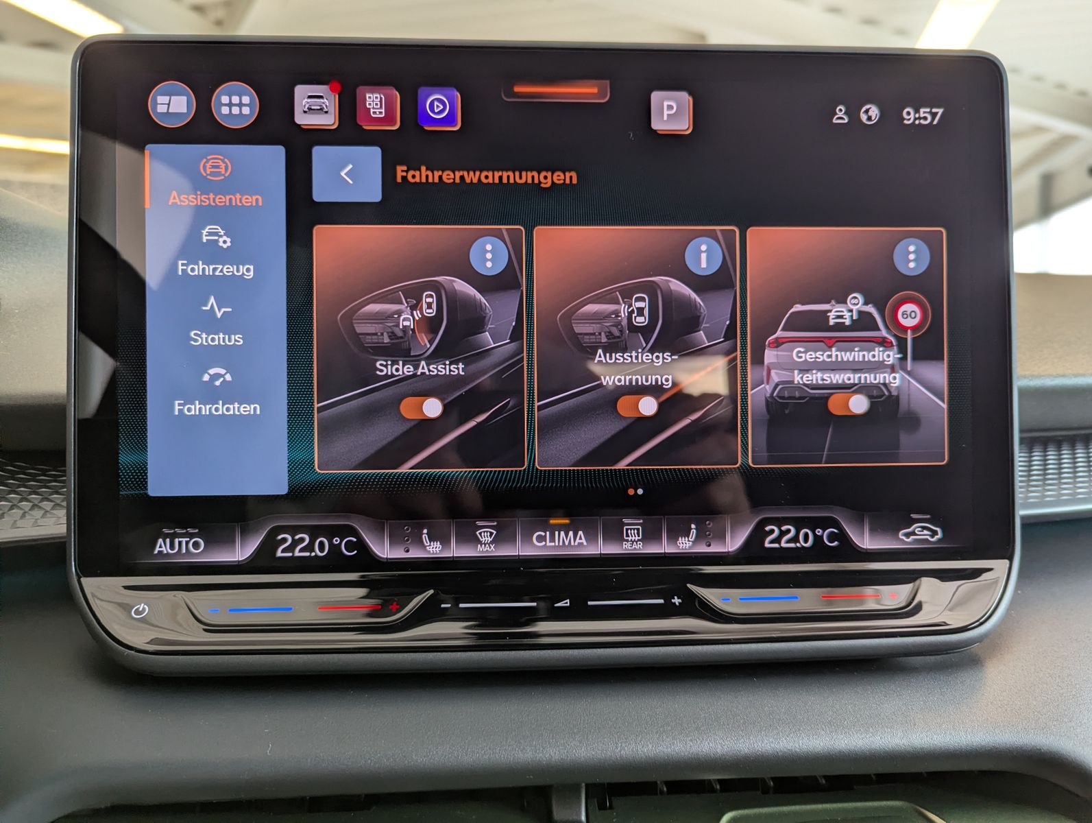 Fahrzeugabbildung CUPRA Terramar 1.5 eTSI Tribe Sennh Matrix HUD AHK 20