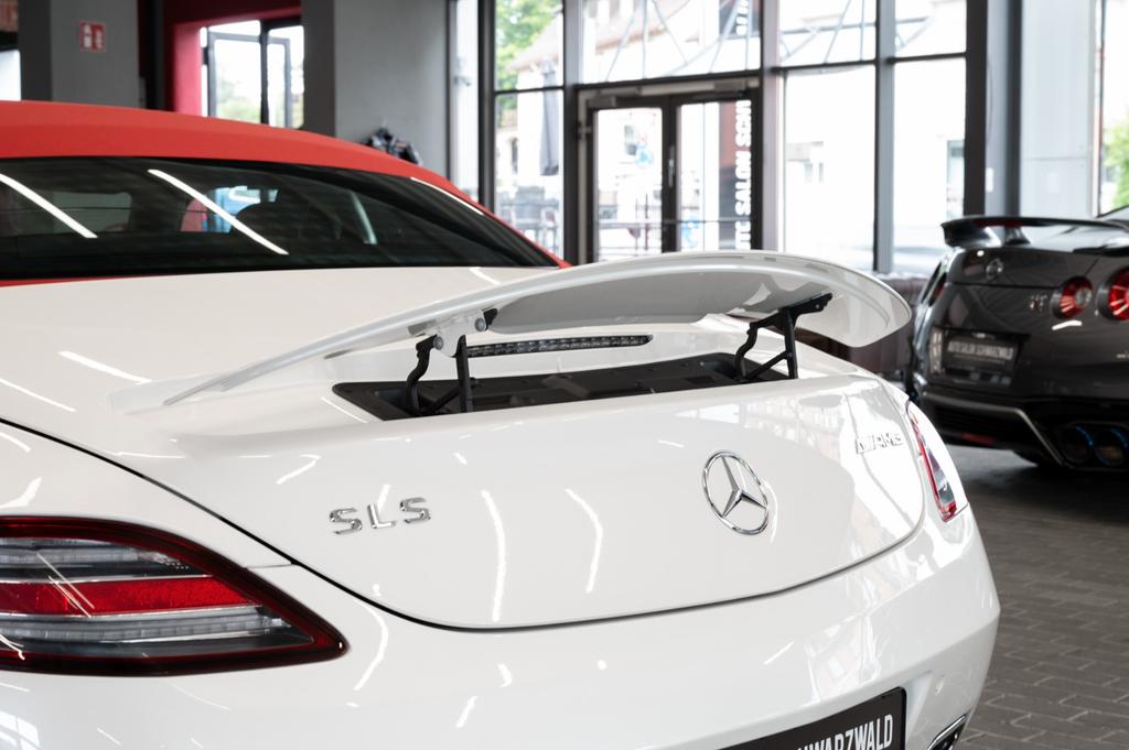 Mercedes-Benz SLS AMG