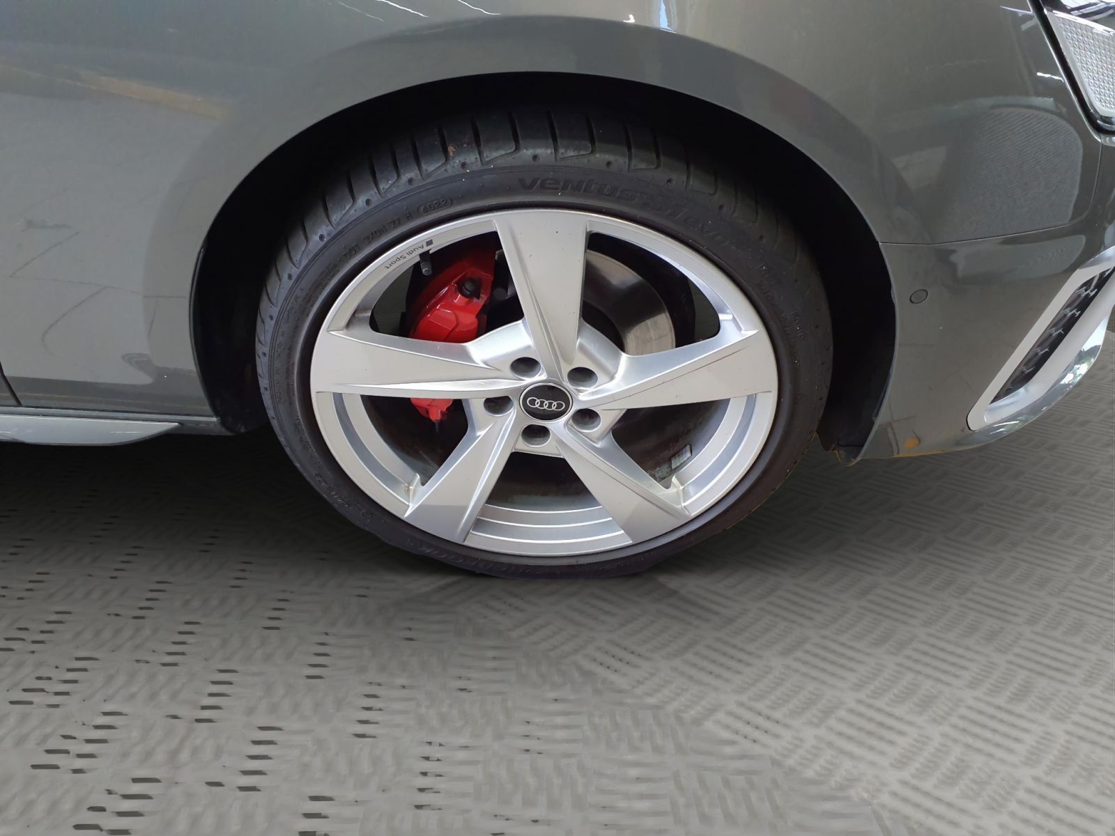 Audi A4 - Bild 15