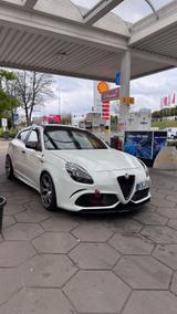Alfa Romeo Giulietta 1.8 TBi 16V Quadrifoglio *Einzelstück* - Alfa Romeo: Quadrifoglio