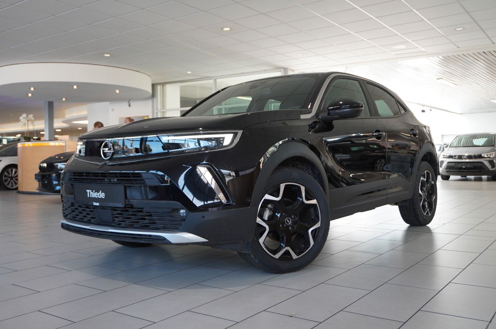 Fahrzeugabbildung Opel Mokka 1.2T ULTIMATE NAVI/LED/KAMERA/SPORT/SH/DAB