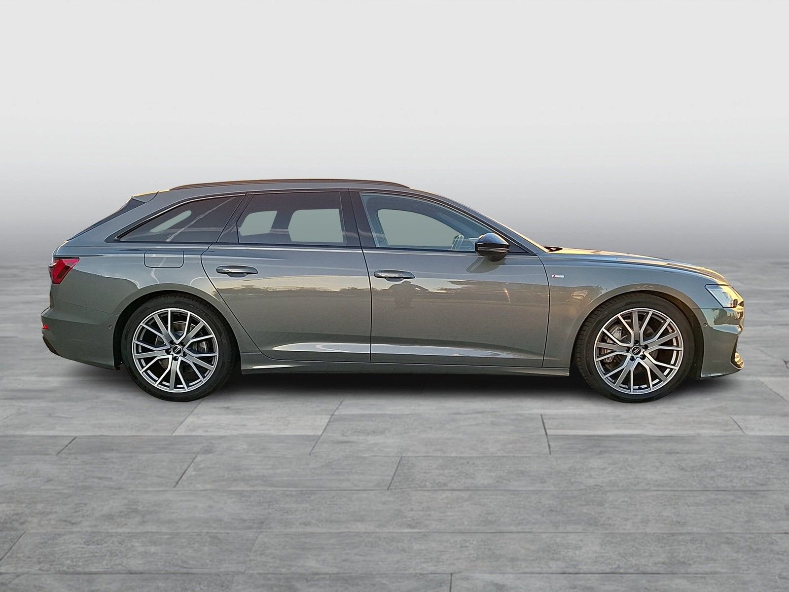Fahrzeugabbildung Audi A6 Avant 45 TFSI quattro S-Line S-tronic Standhz