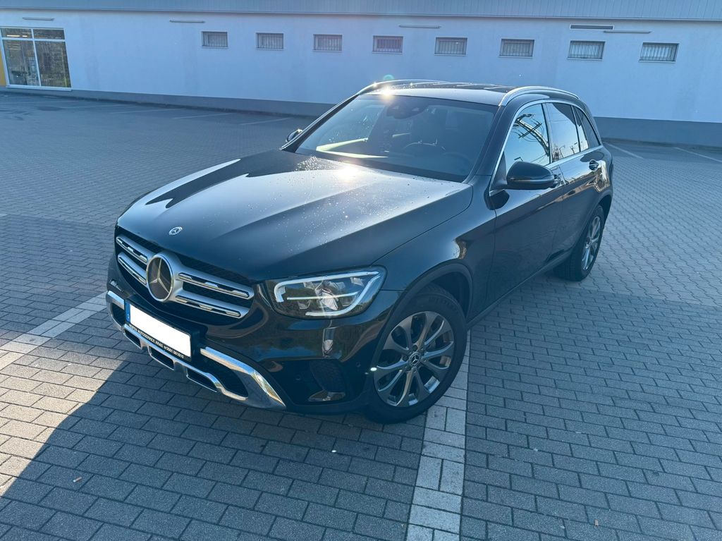 Image of Mercedes-Benz GLC 220