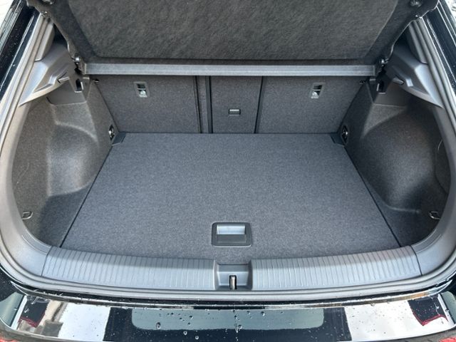Fahrzeugabbildung Volkswagen T-Roc 2,0 TDI DSG BLACK STYLE KAMERA AHK IQ DRIV