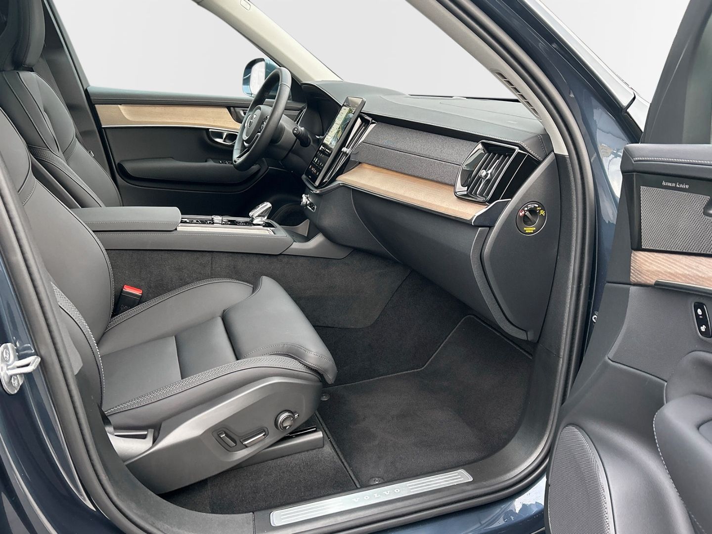 Volvo XC90 Recharge T8 AWD Plus Bright 7-Sitzer 21'' A imagem 3