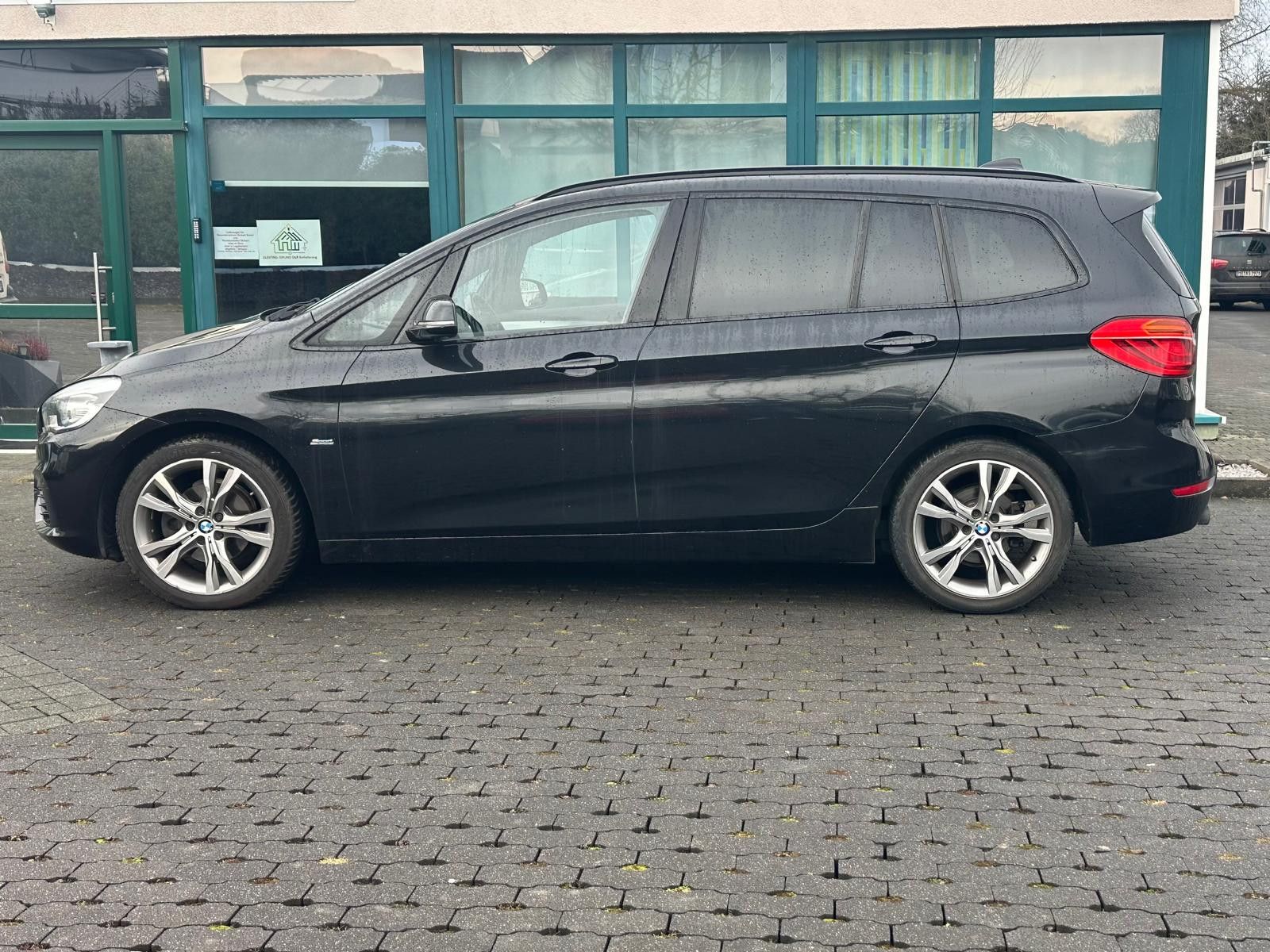 Fahrzeugabbildung BMW 216 Gran Tourer D Sport Line LED+PDC+MFL+NAVI+