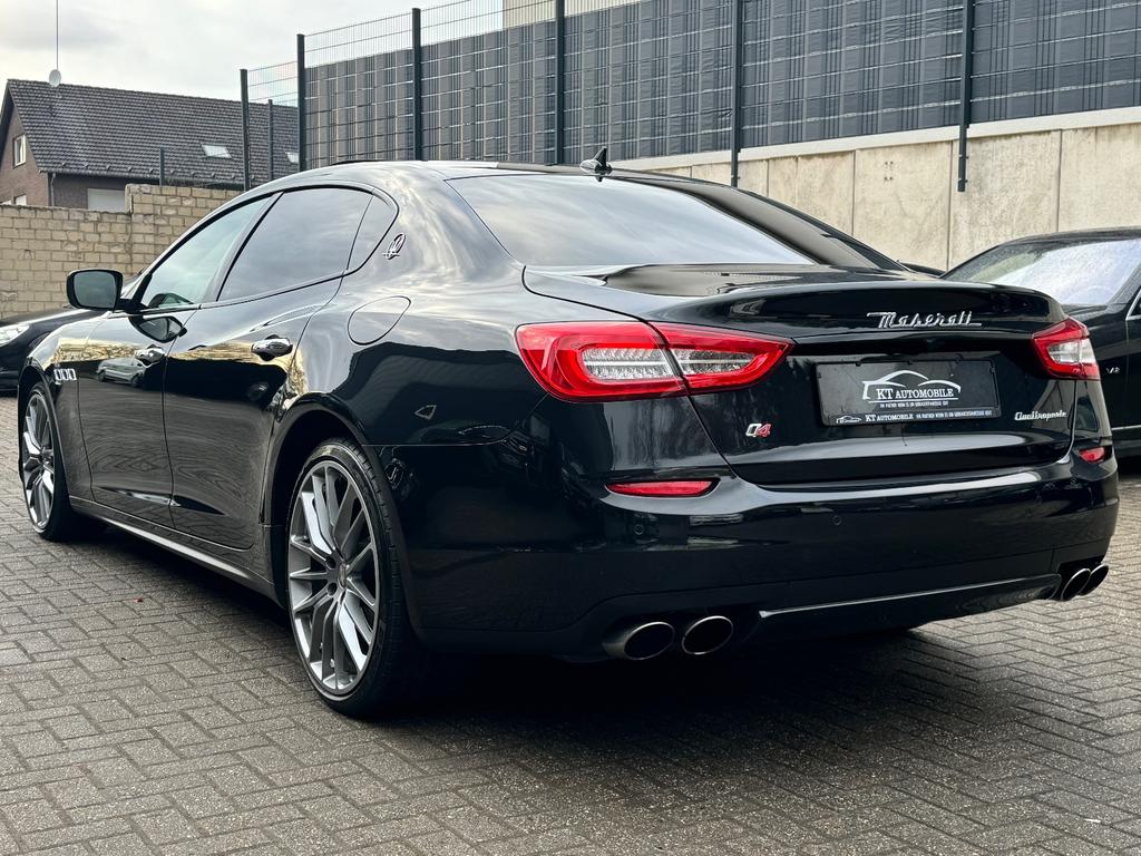 Maserati Quattroporte