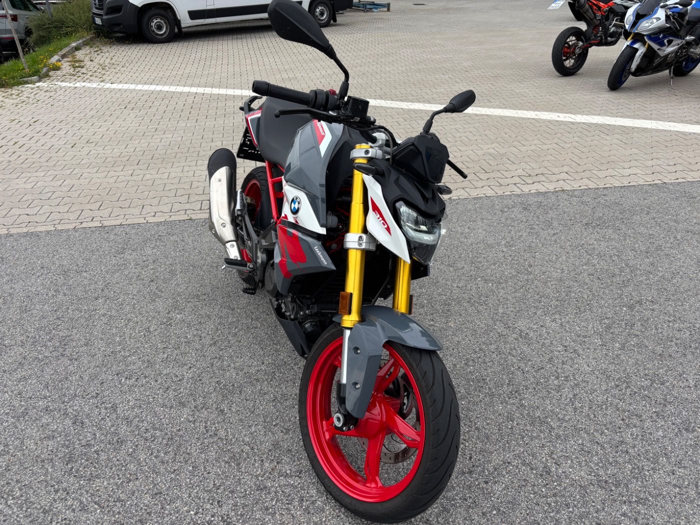 Fahrzeugabbildung BMW G 310 R Style Sport gepflegter Zustand