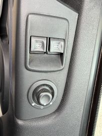 Opel Vivaro - 10