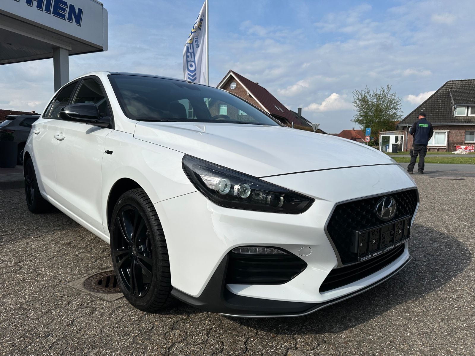 Fahrzeugabbildung Hyundai i30 1.0 T-GDI N Line Pano/Navi/LED/Carplay