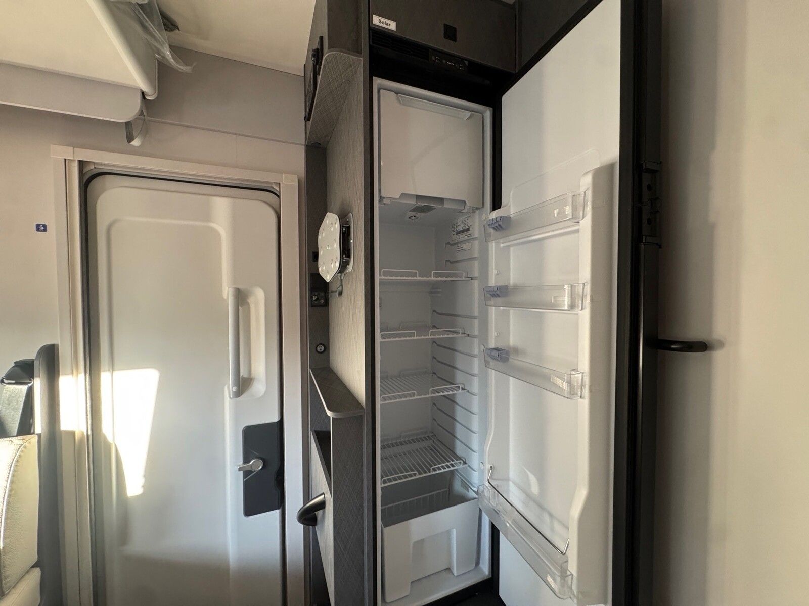 Fahrzeugabbildung Etrusco T-Modell Base 7.4 SBC Solar, Hubbett