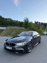 BMW M550i G30 Bowers&Wilkins/Soft-Close.. - graue BMW M550