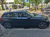 BMW 118i Schwarz - EZ 2018 mit 71.000 km - BMW: E71
