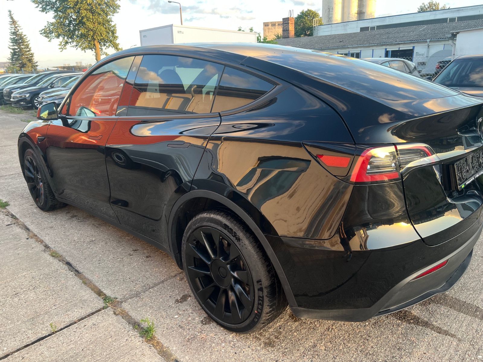 Tesla Model Y Long Range Allrad Leder Kamera 360, 21 foto 6