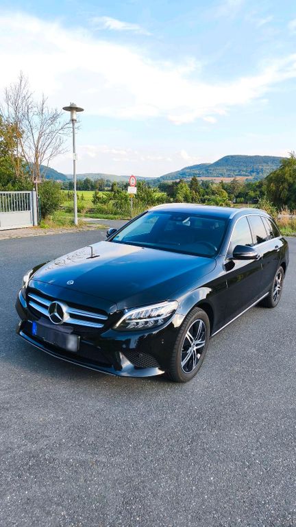 Image of Mercedes-Benz E 200