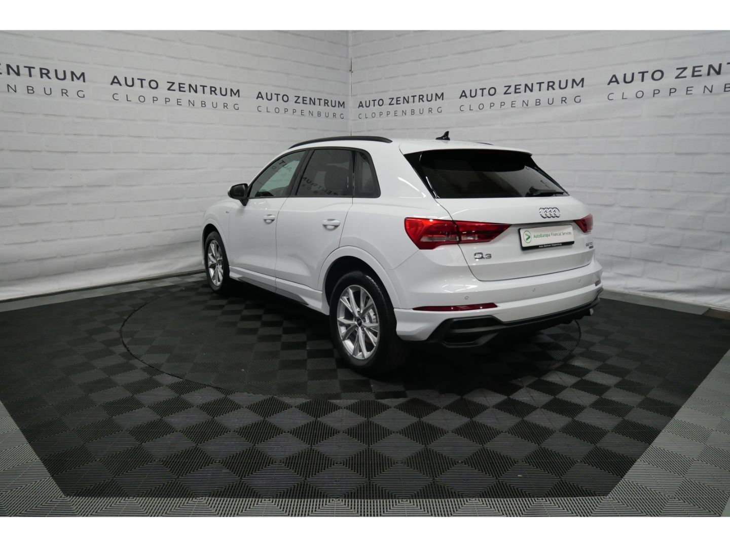 Audi Q3 35 TDI q S line Pano+Navi+Virtual+ACC+AHK+18' imagem 3