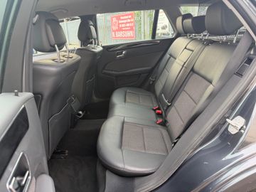Mercedes E 220 - 11