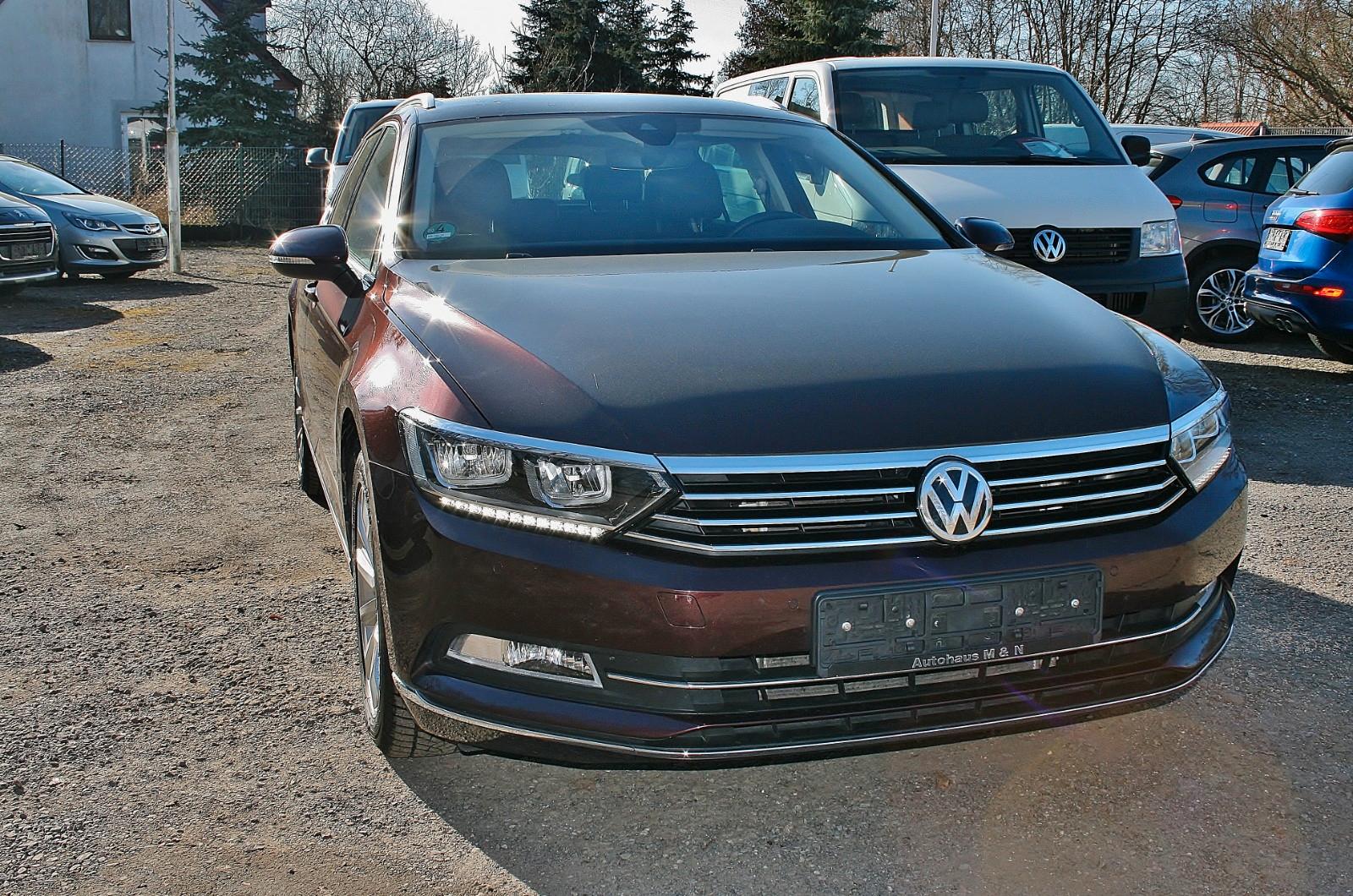 Volkswagen Passat Variant Highline+ACC+LED+Virtual+Massage
