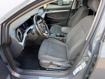 Volkswagen Golf - 8