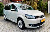 Volkswagen Touran 2.0 TDI DSG Highline *Scheckheftgepflegt*