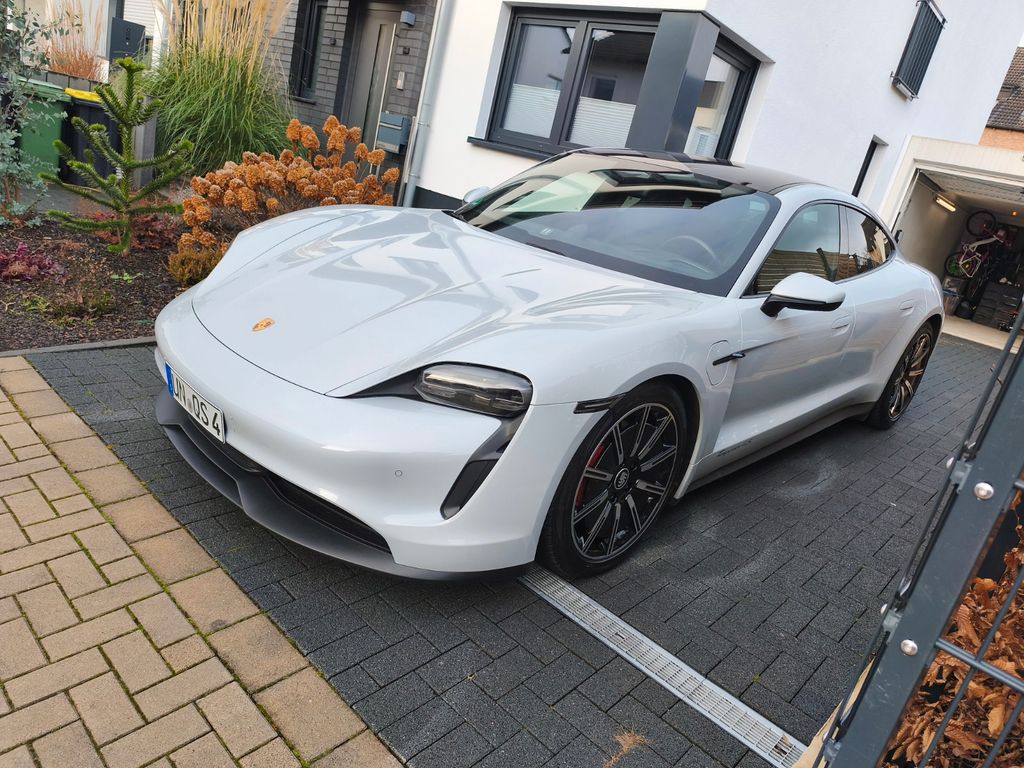 Image of Porsche Taycan
