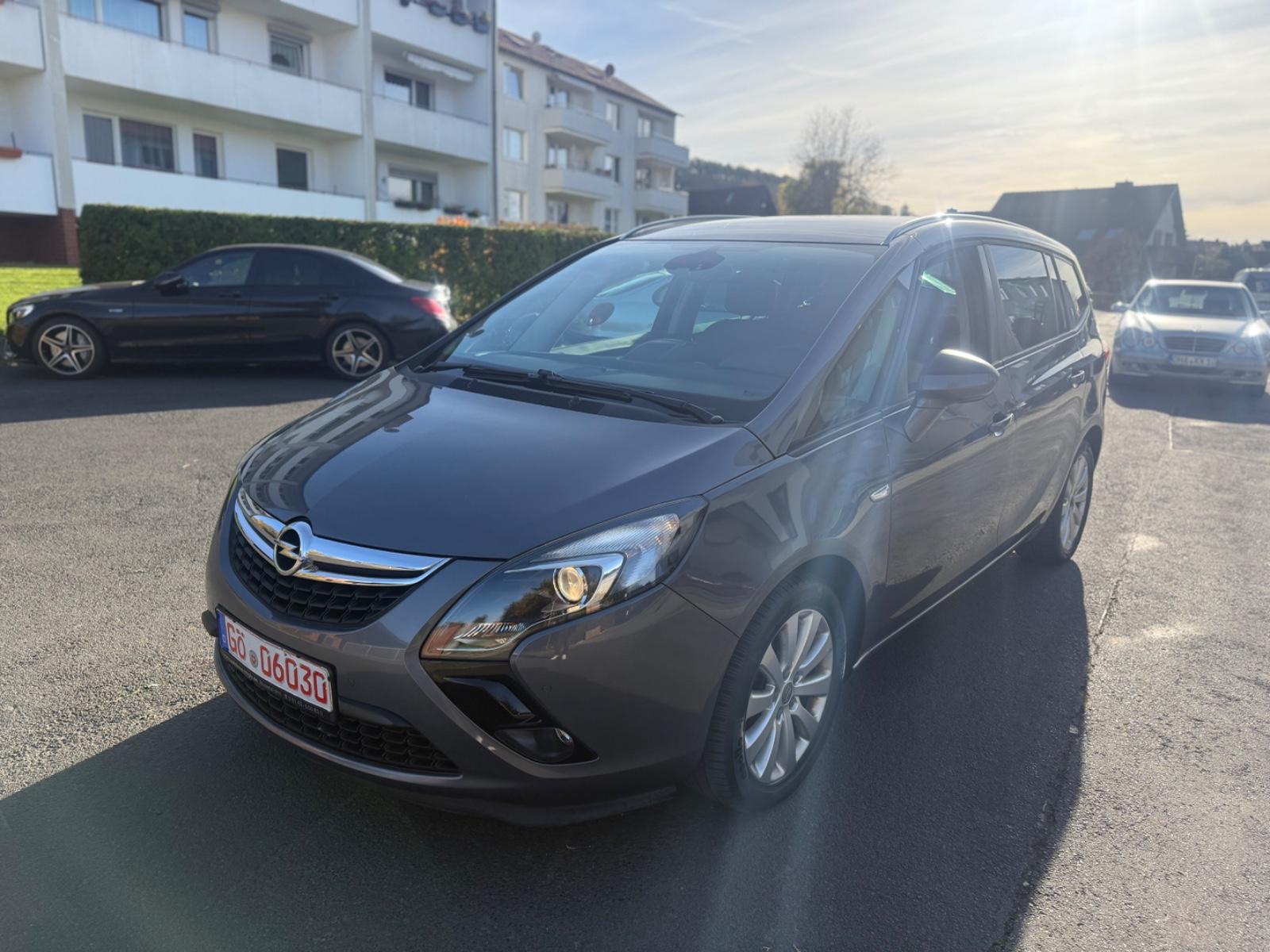 Opel Zafira C Turbo Tourer Drive 7 Sitzer Navi