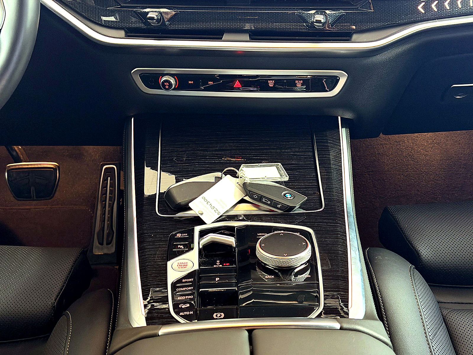 Fahrzeugabbildung BMW X5 30 d xDrive M Sport/HEAD-UP/360°/SOUND/AMBIEN