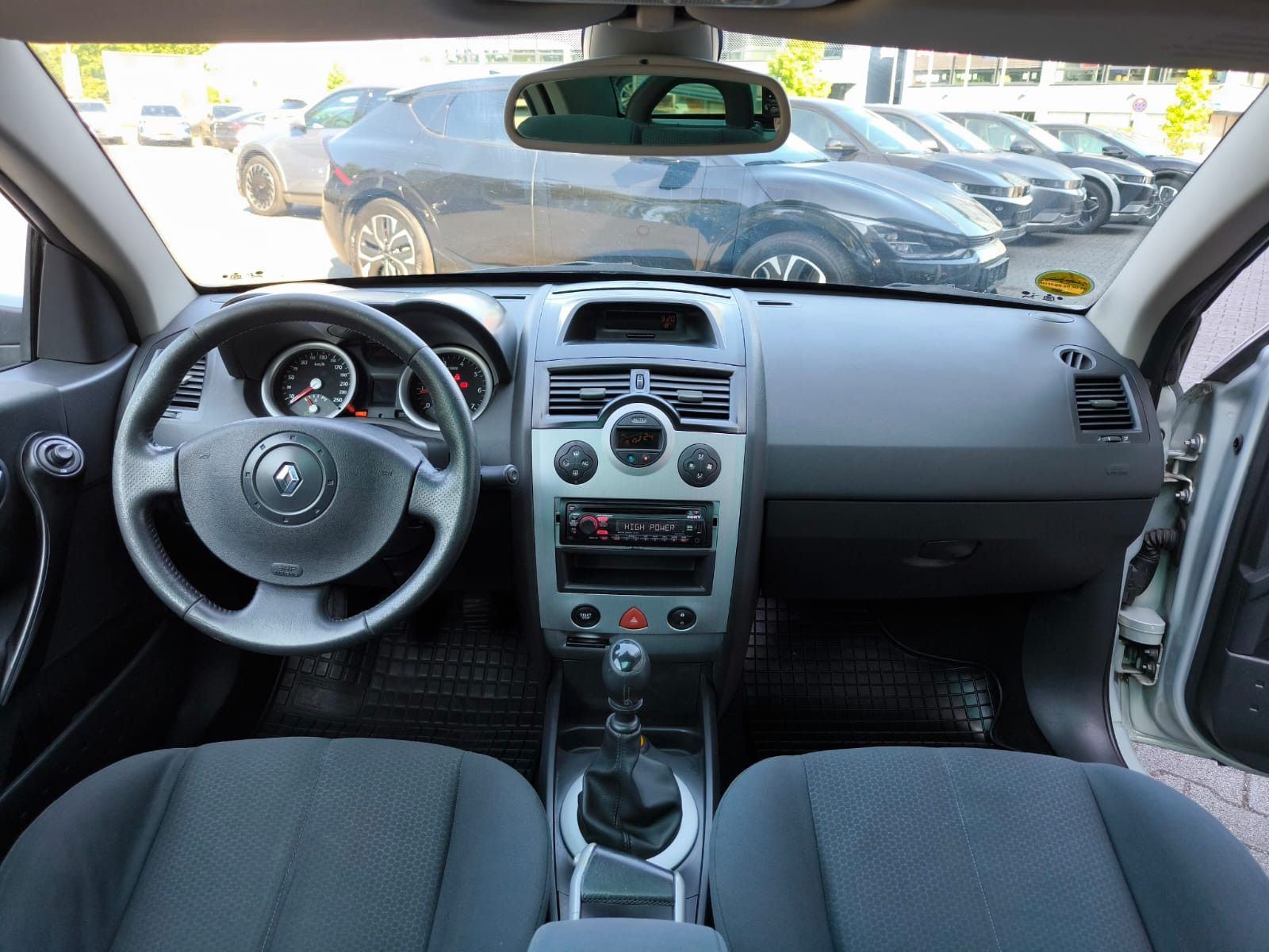 Vehicle image Renault Megane Coupe-Cabriolet Dynamique Luxe *Maintained"