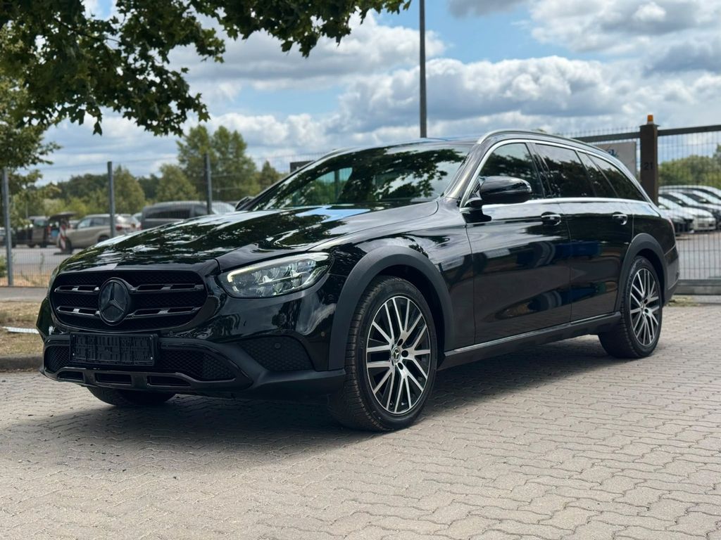 Image of Mercedes-Benz E 220