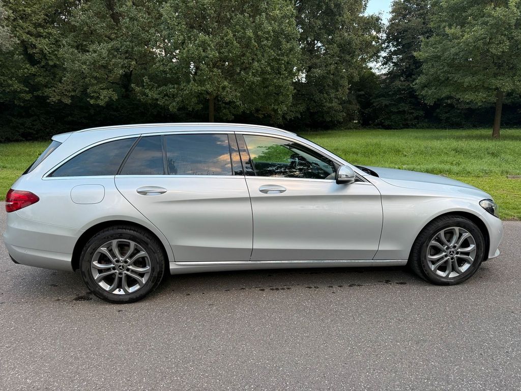 Image of Mercedes-Benz C 220