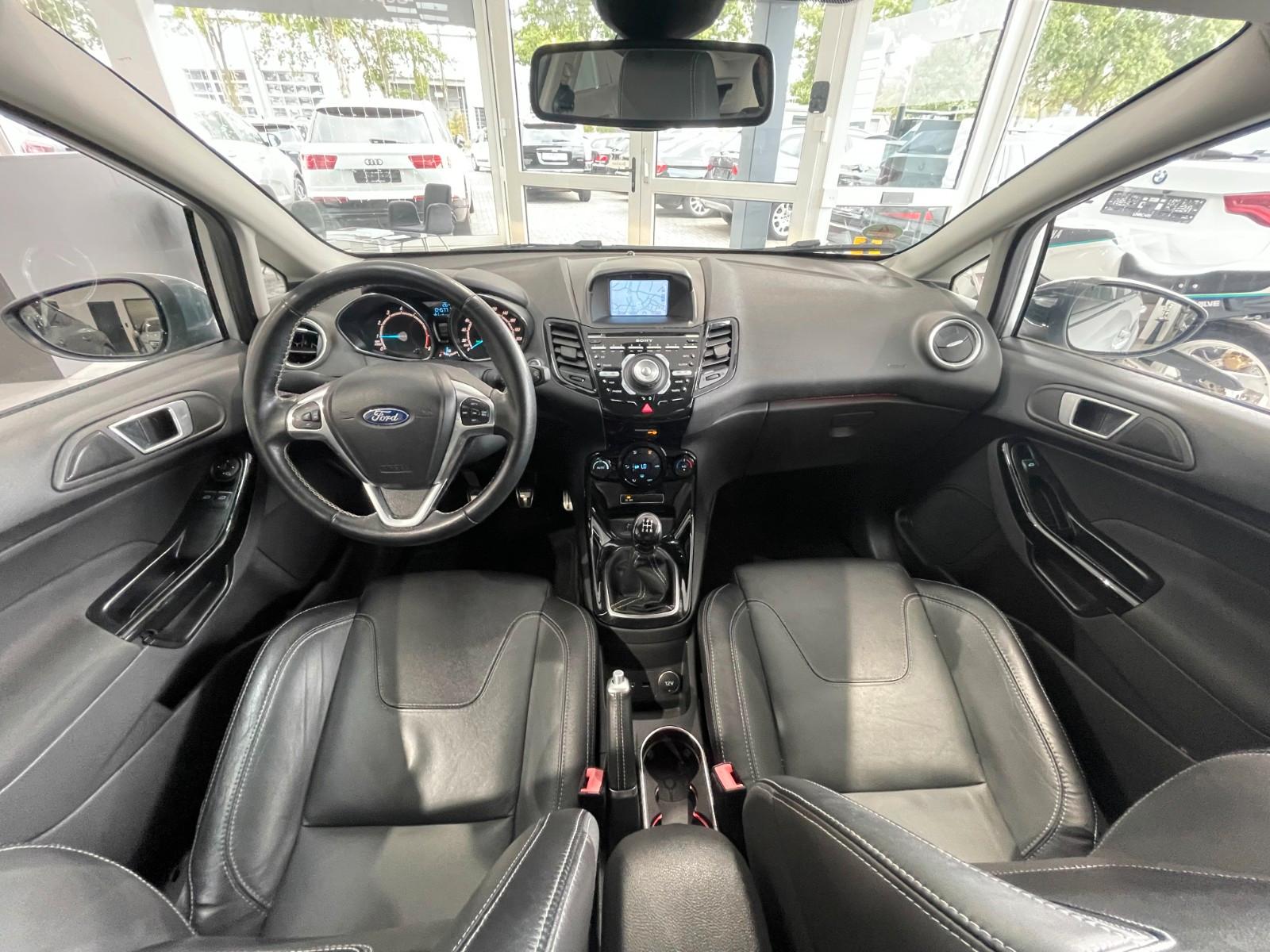Ford Fiesta Titanium SHZ/8-Fach/Keyless-Go/HU+TÜV NEU