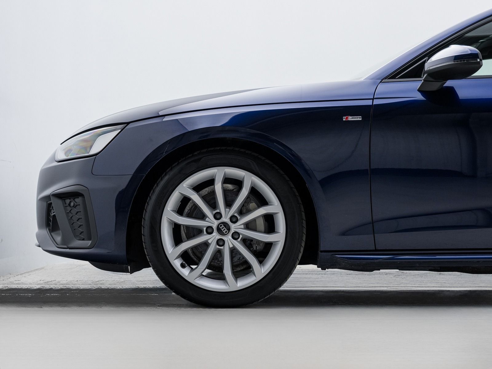 Audi A4 - Bild 9