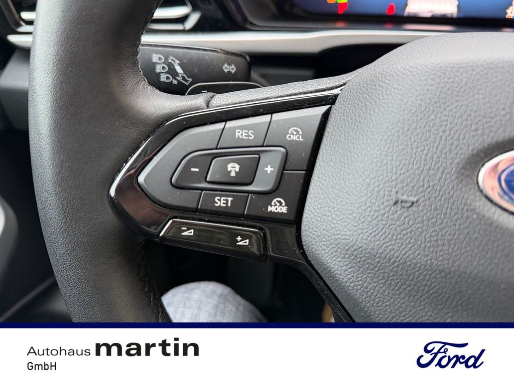 Fahrzeugabbildung Ford Tourneo Connect 1.5 Grand Titanium ACC KAMERA