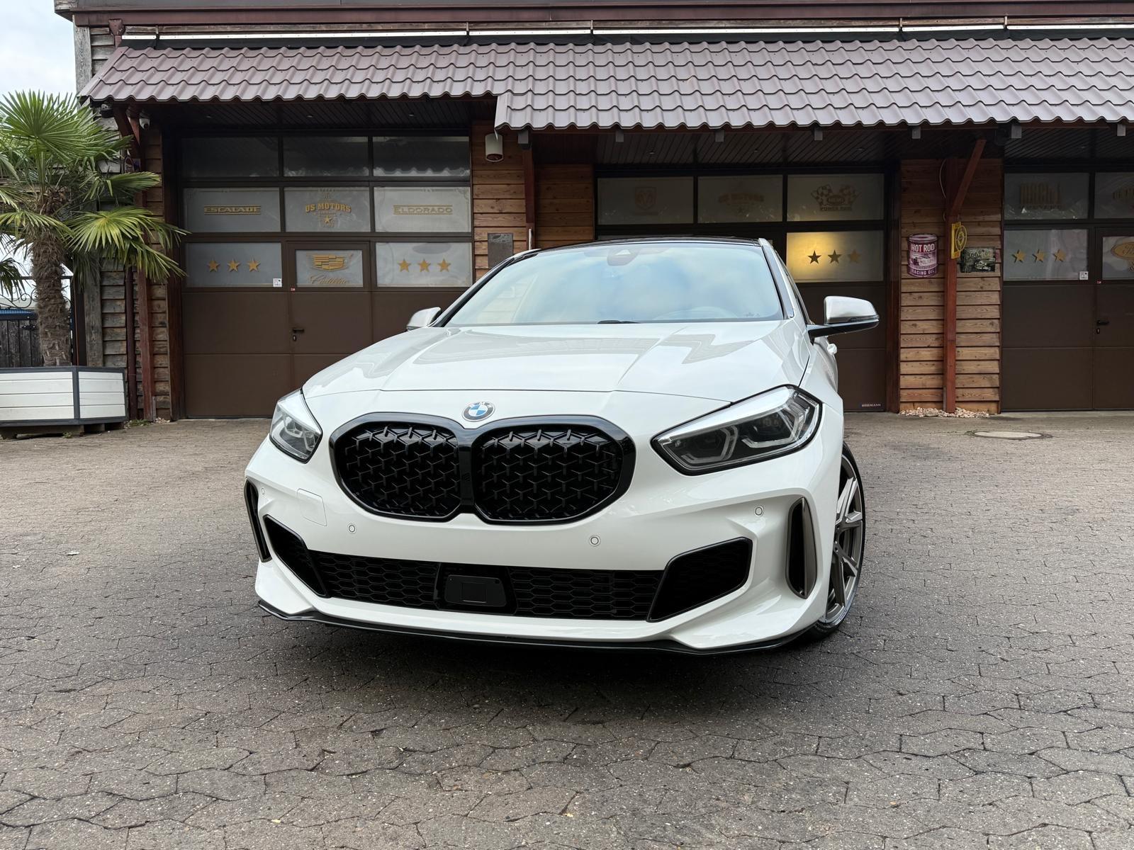 BMW M135 i *XDRIVE*NAVI*PANO*HEADUP*LED*SPORT*GARATI