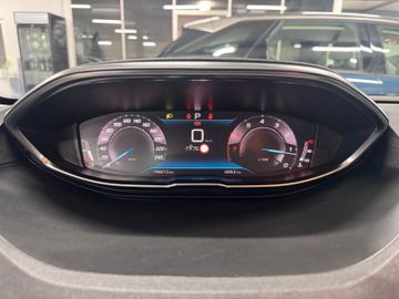 Peugeot 5008 - 11