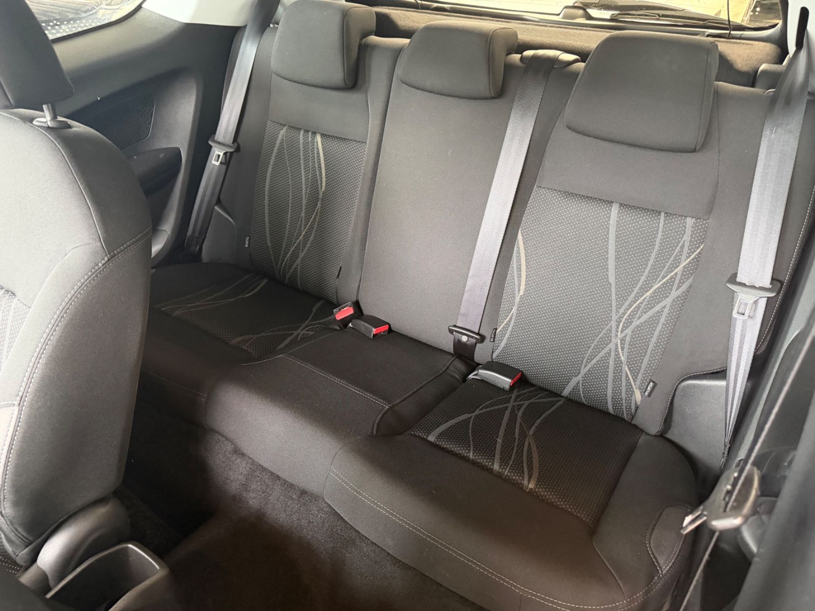 Fahrzeugabbildung Peugeot 208 Active