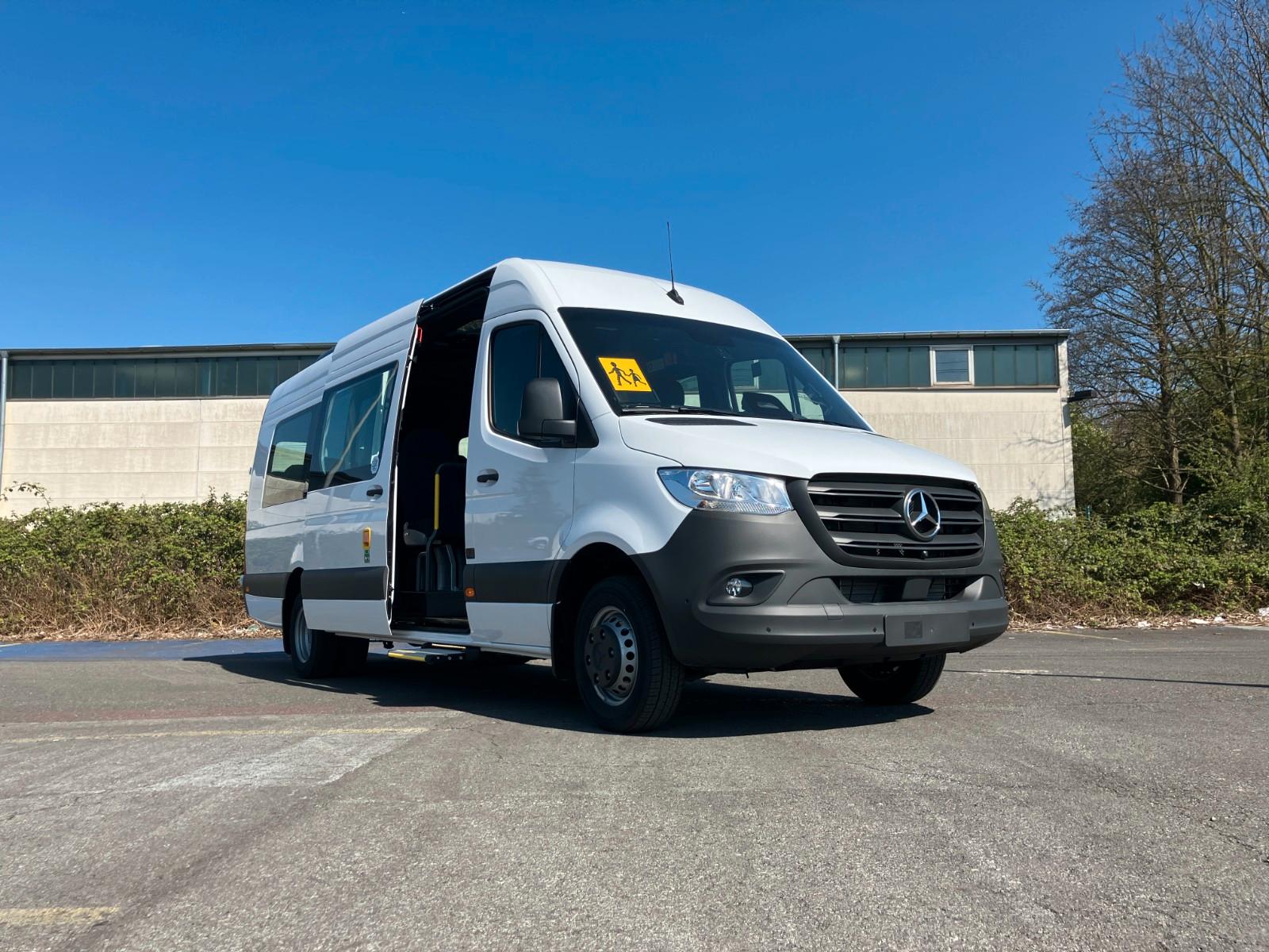 Mercedes-Benz Sprinter Transfer 45 Schulbus 21+1+1 5t