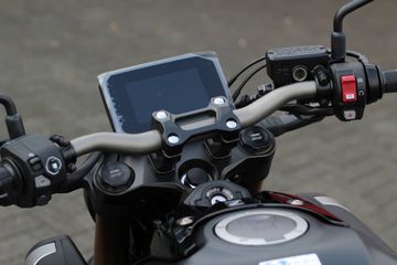 Honda R