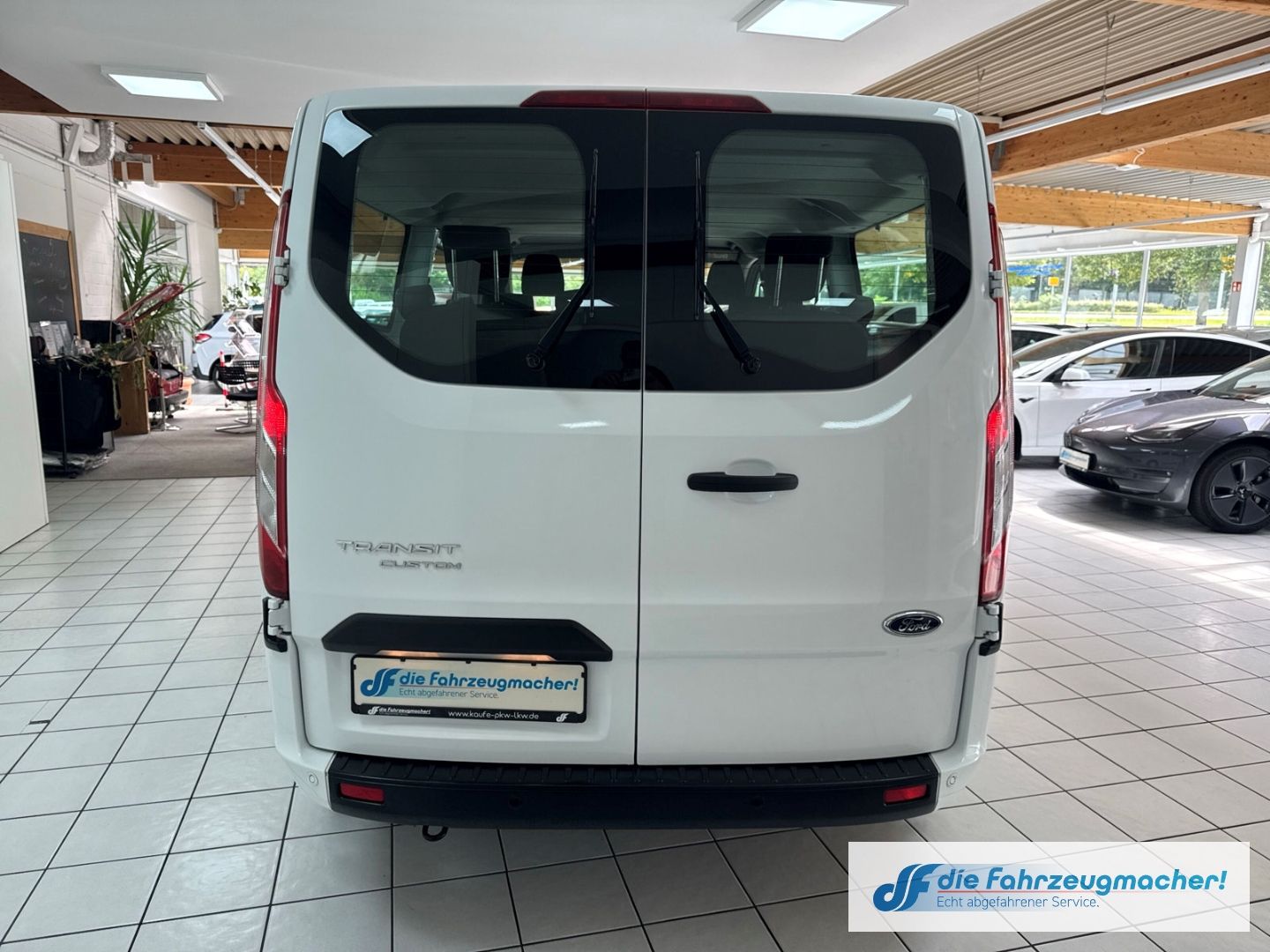 Fahrzeugabbildung Ford Transit Custom 320 L2 Trend 2.0 TDCi EU6d Dyn. K