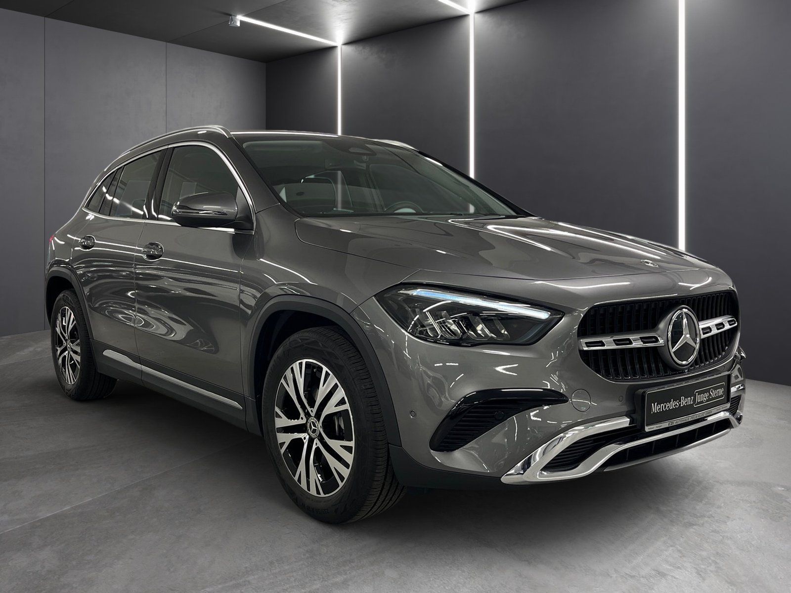 Fahrzeugabbildung Mercedes-Benz GLA 180 Progressive Adv.*Distronic*Totwinkel*LED