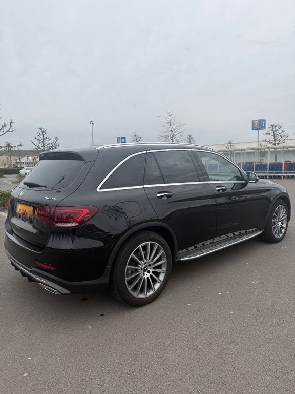 Image of Mercedes-Benz GLC 300