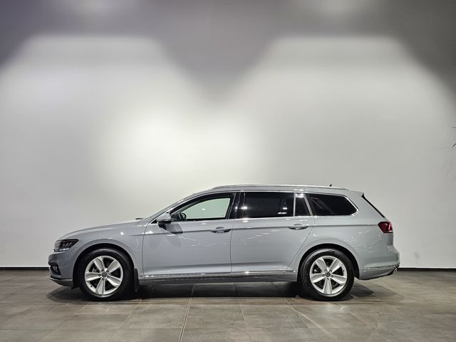 Volkswagen Passat 4Motion Sport Led Navi Leder AHK Kamera foto 8