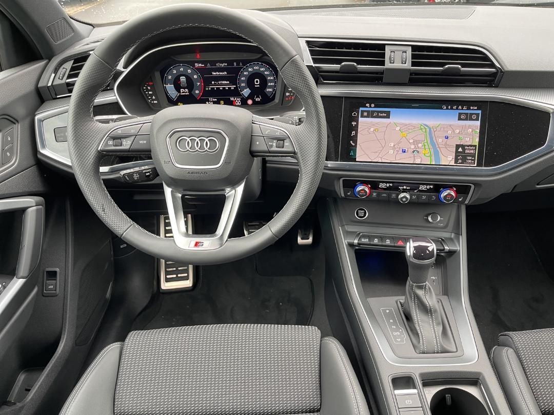 Fahrzeugabbildung Audi Q3 35 1.5 TFSI S-Line Kamera,LED,Navi,SHZ,ACC,LM