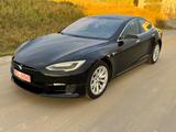 Tesla Model S 75 FACELIFT - schwarze Tesla Model S