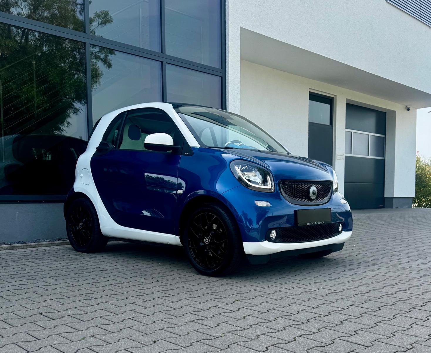 Smart ForTwo Coupe PROXY*AUTOMATIK*PANO*NAVI*JBL*VOLL*