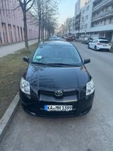 Toyota Auris 1.6 VVT-i Luna Luna - Toyota Auris Gebrauchtwagen in München