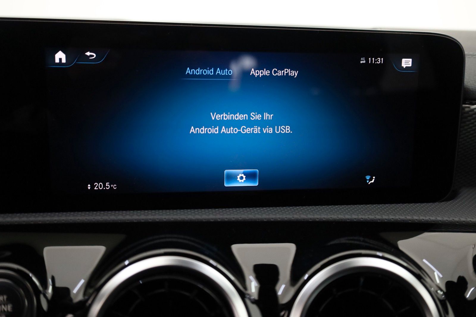 Fahrzeugabbildung Mercedes-Benz CLA 200d SB Leder,Navi,LED,SH,Kamera,Park-Paket