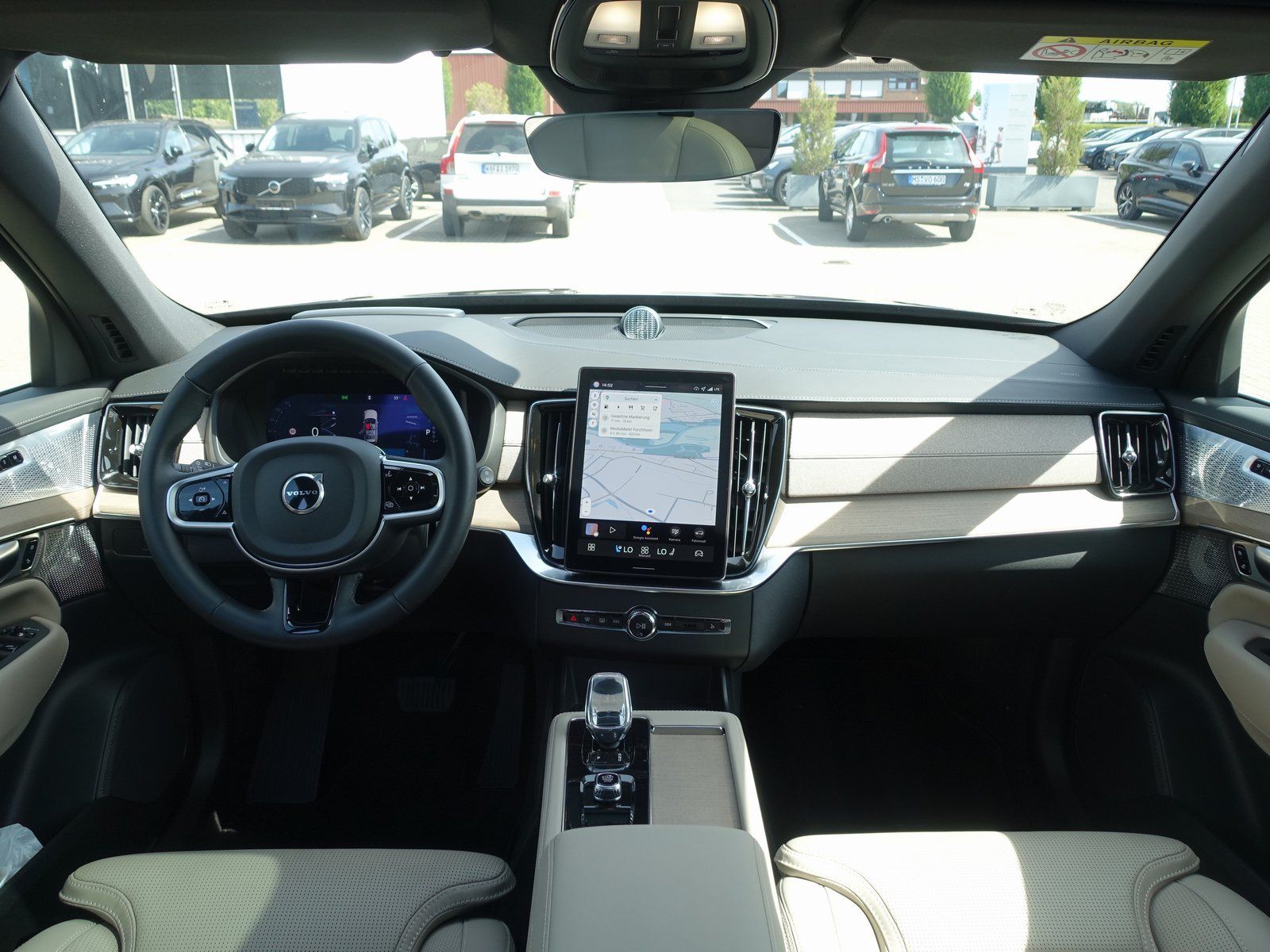 Volvo XC90 Plus T8 AWD Plug-in Hybrid Pano B&W HuD AHK foto 11