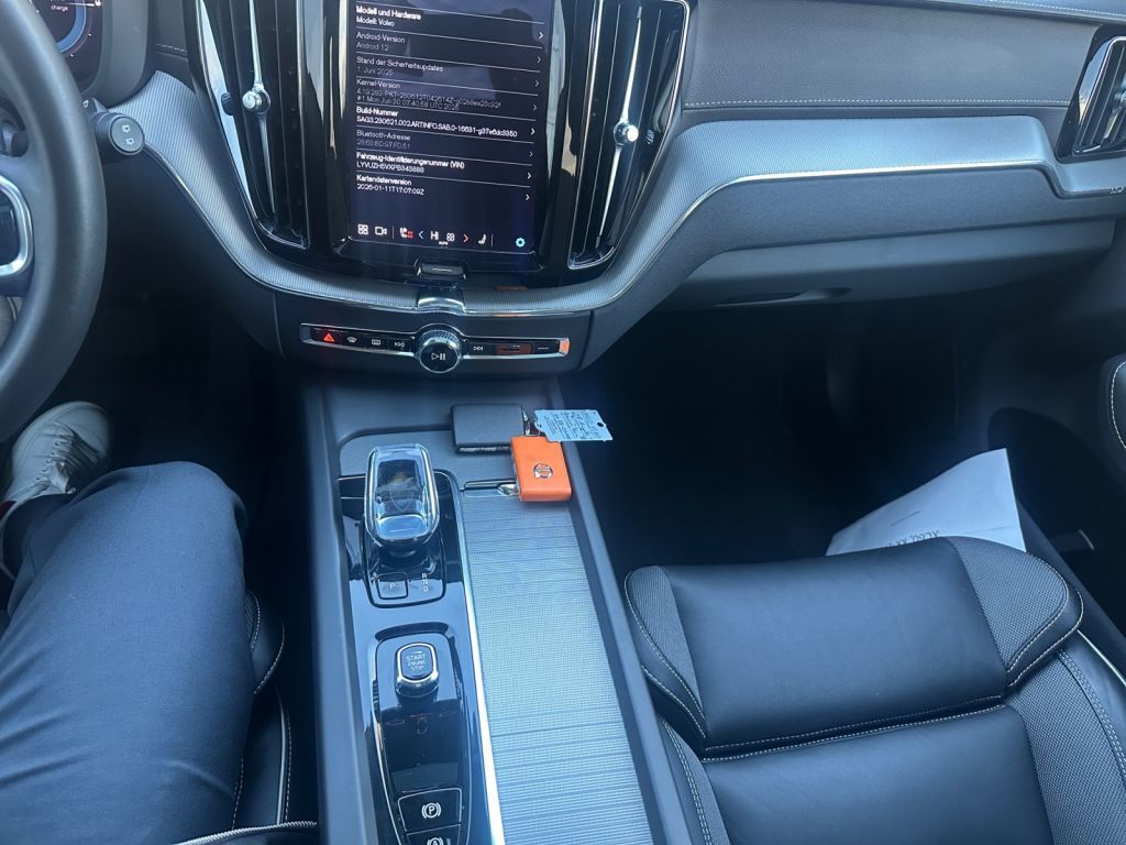 VOLVO XC60 T8 AWD Recharge Ultimate Dark VOLVO XC60 T8 AWD Recharge Ultimate Dark